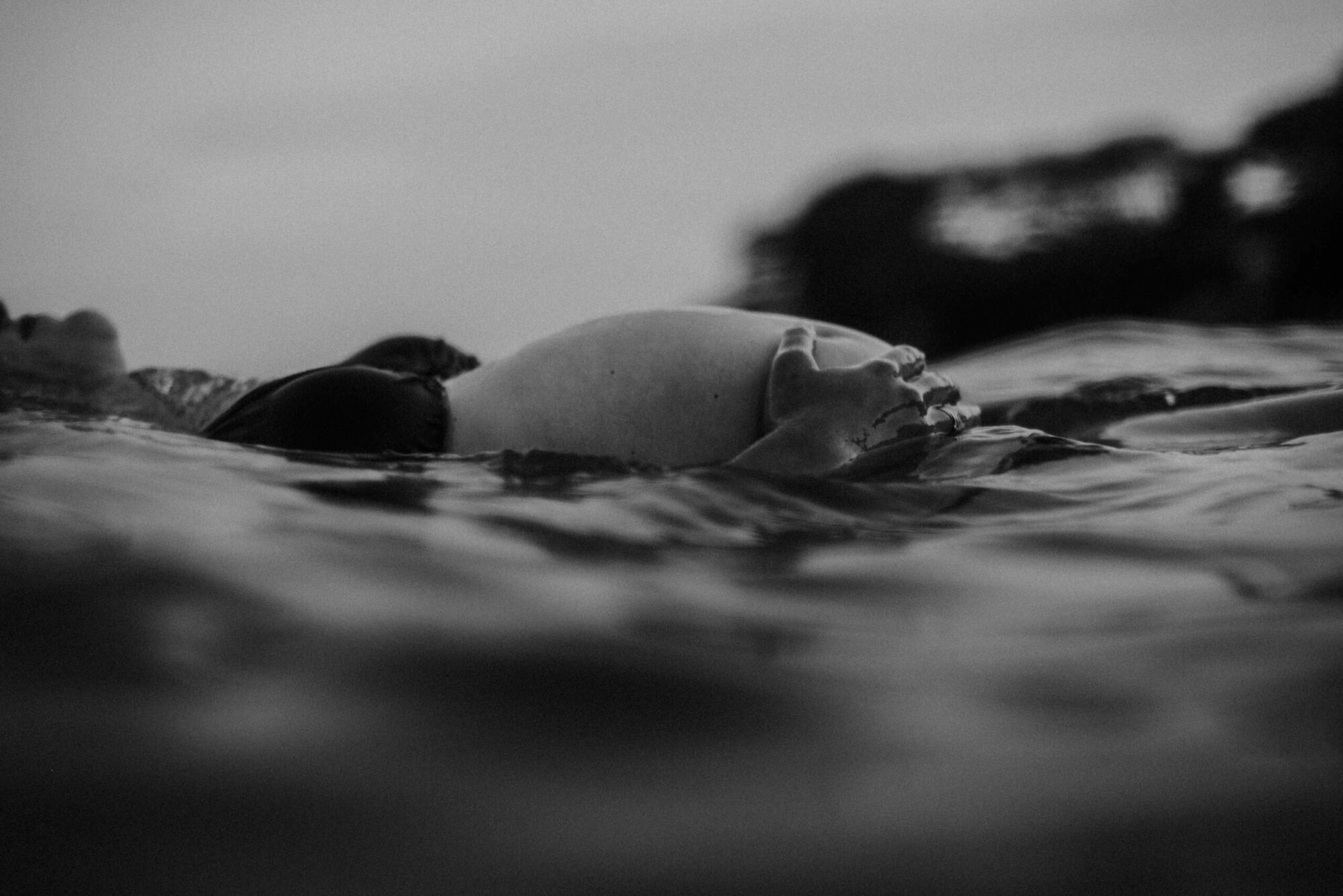 photographe grossesse underwater french riviera - photographie en immersion - caroline liabot